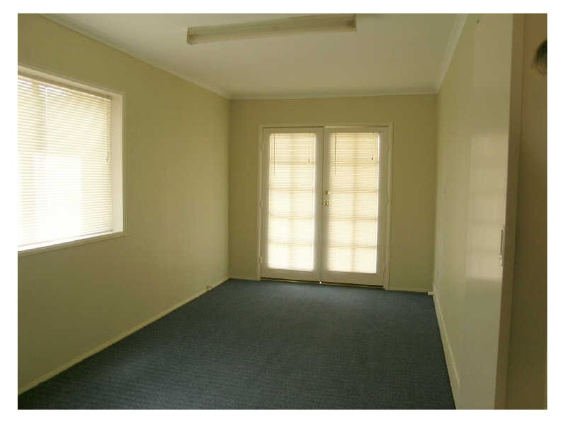 26 Green Road, Regents Park QLD 4118