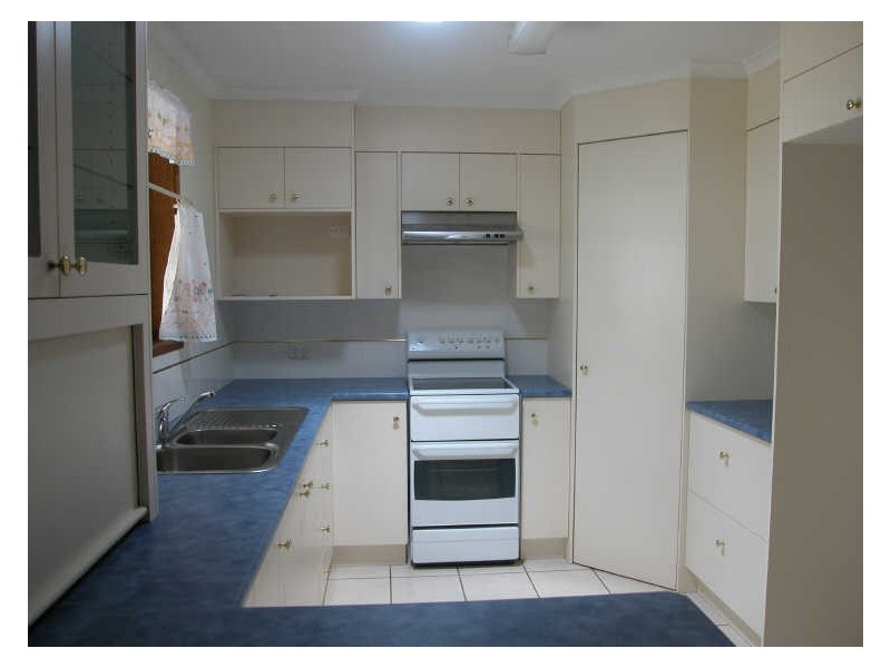 5 Hoop Street, Hillcrest QLD 4118