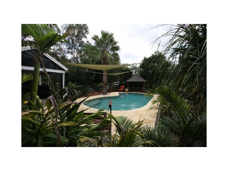 15 Penda Road, Park Ridge South QLD 4125
