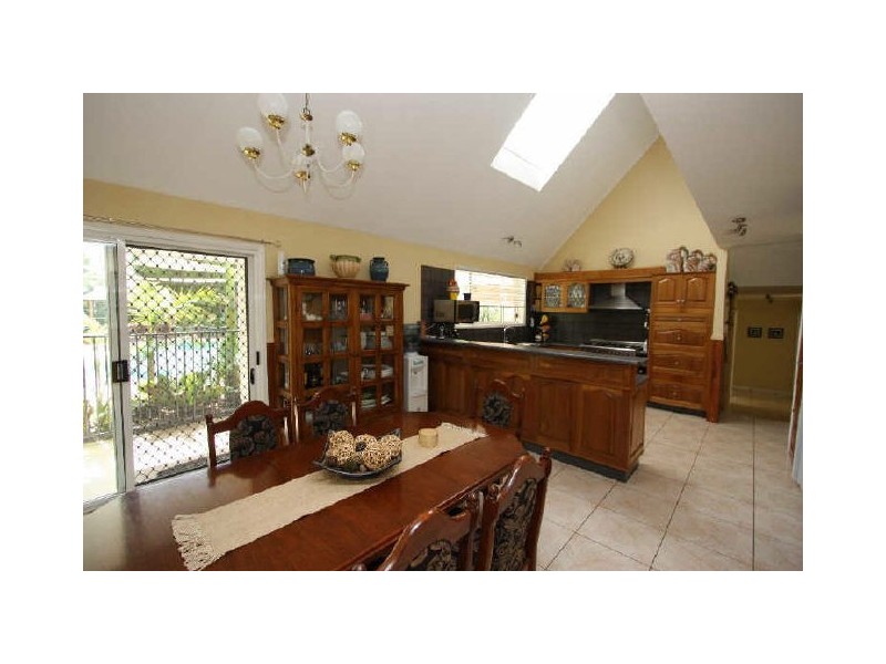 15 Penda Road, Park Ridge South QLD 4125