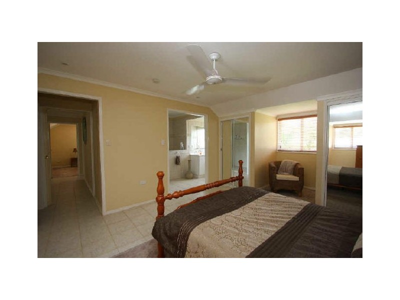 15 Penda Road, Park Ridge South QLD 4125