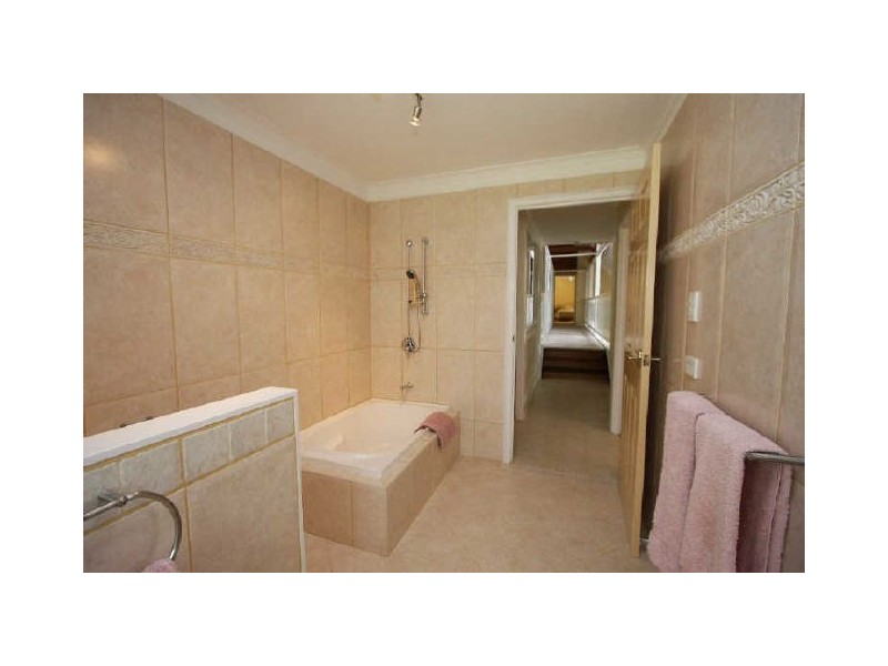 15 Penda Road, Park Ridge South QLD 4125