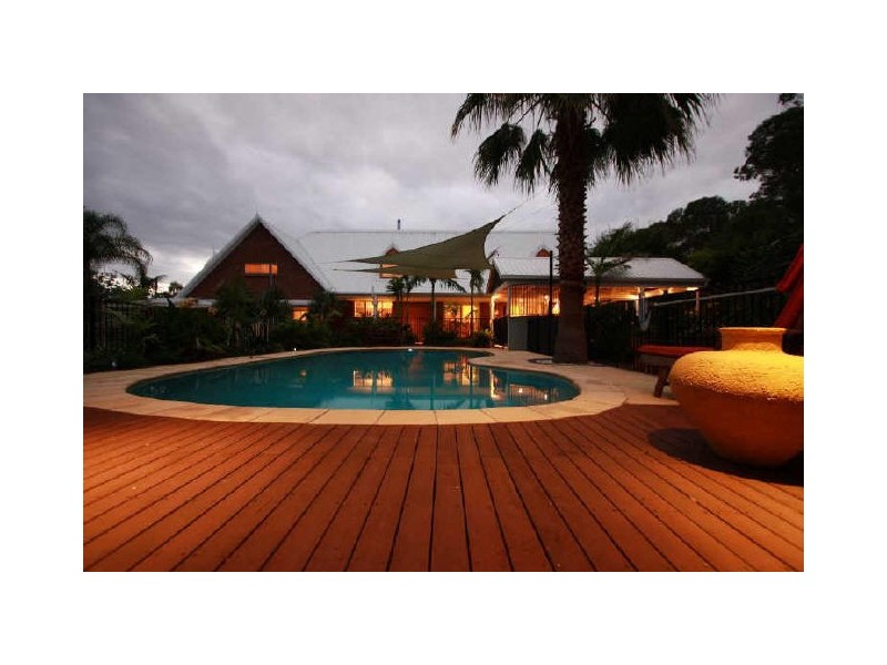 15 Penda Road, Park Ridge South QLD 4125
