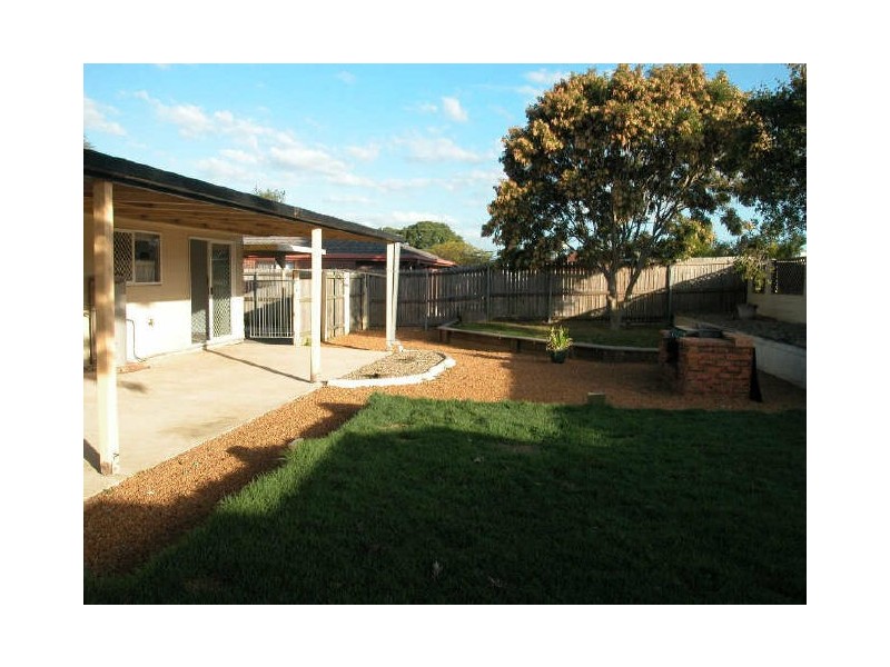 6 Grix Court, Crestmead QLD 4132