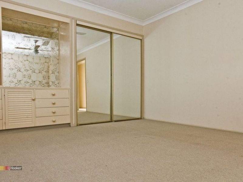 5 Silvertop Street, Hillcrest QLD 4118