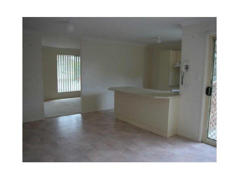 1 Solandra Circuit, Regents Park QLD 4118