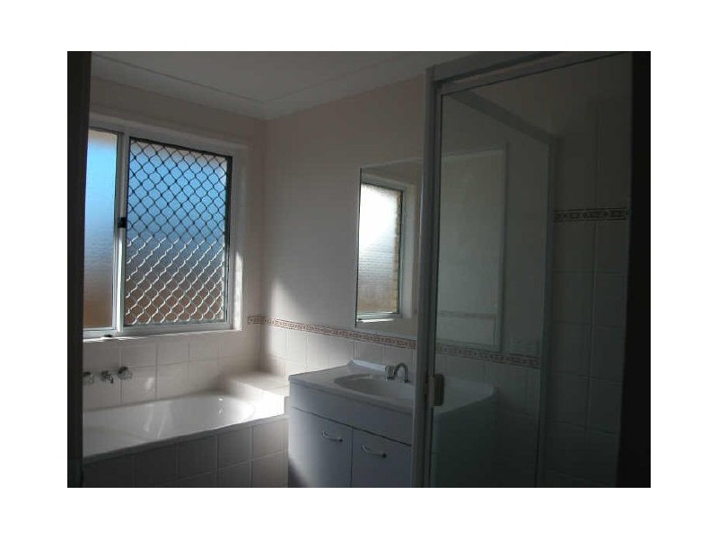 12 Lake Cooloola Court, Logan Reserve QLD 4133