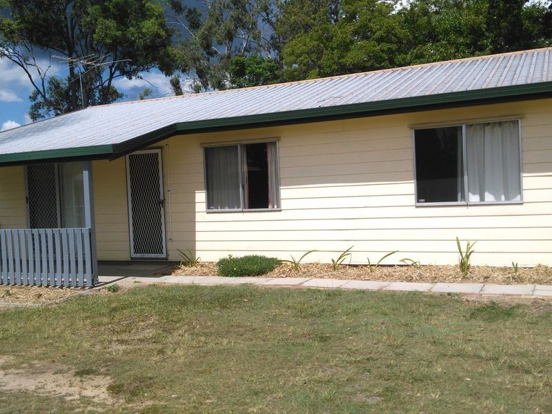 100 Middle Road, Hillcrest QLD 4118