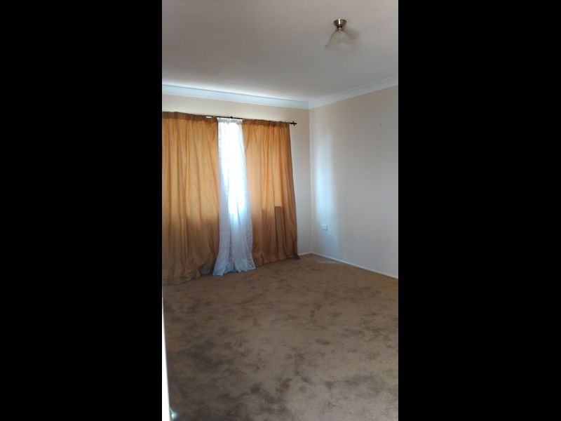 100 Middle Road, Hillcrest QLD 4118