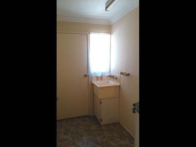 100 Middle Road, Hillcrest QLD 4118