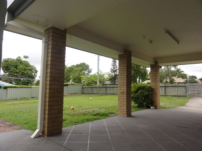 1 Carina Street, Regents Park QLD 4118