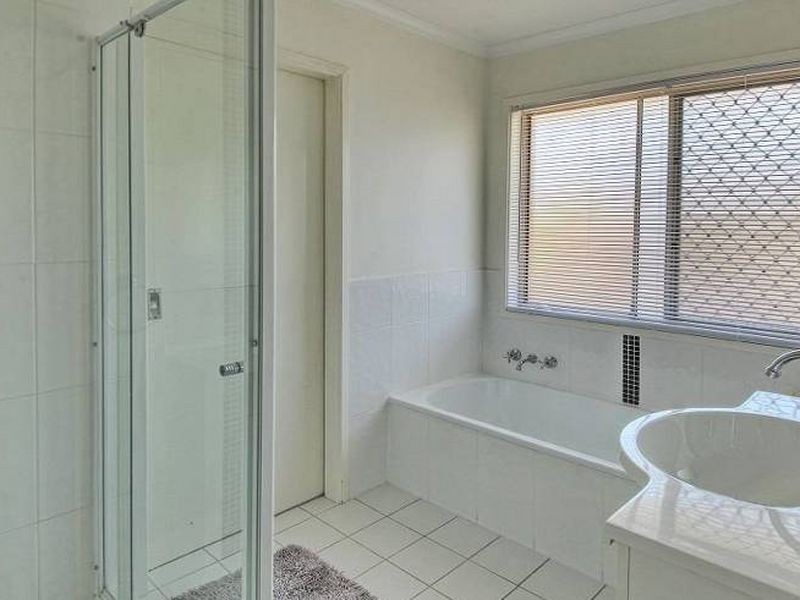 15 Algol Street, Regents Park QLD 4118