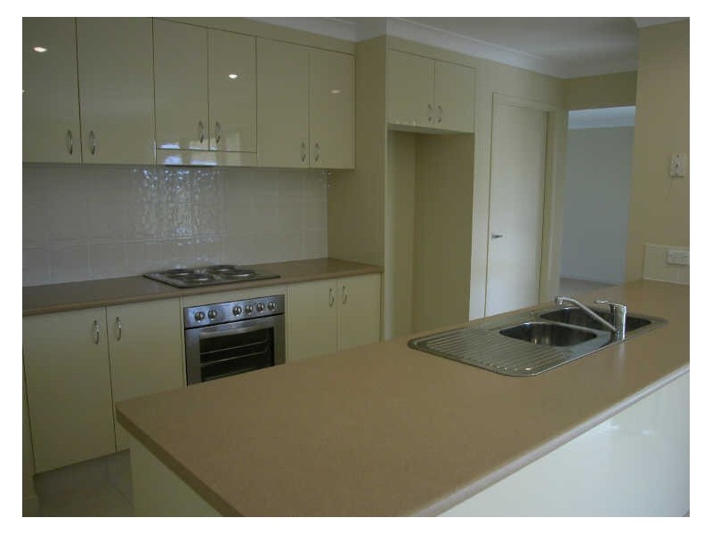 12 Mitchum Way, Crestmead QLD 4132