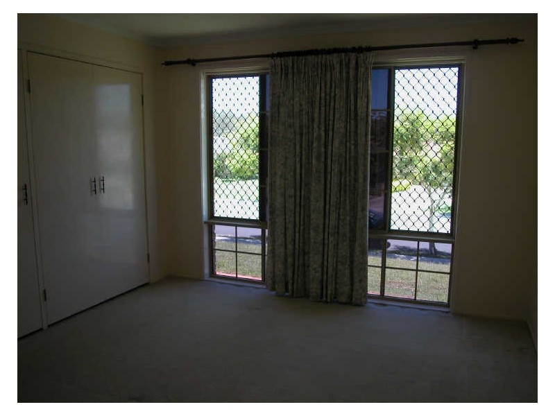 34 Federation Drive, Hillcrest QLD 4118