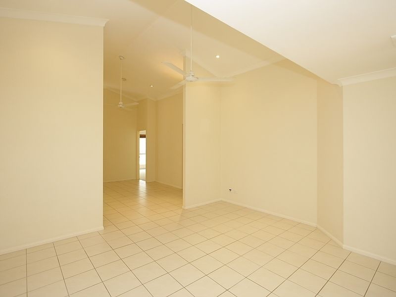 17 Agathis Place, Forest Lake QLD 4078