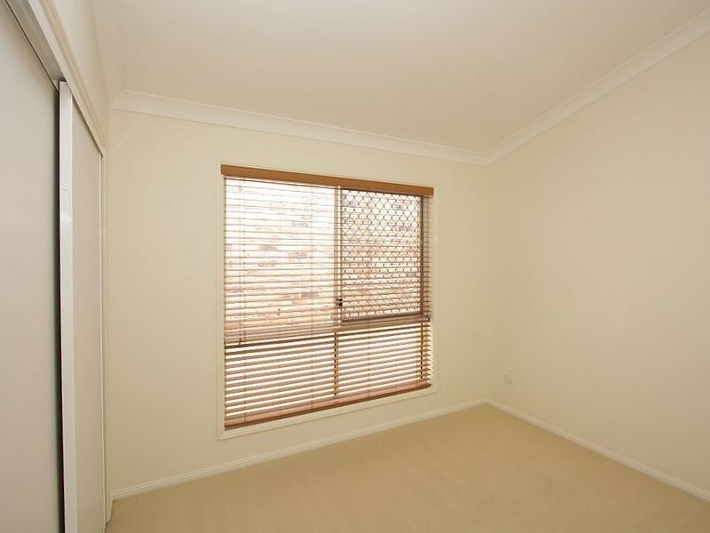 17 Agathis Place, Forest Lake QLD 4078