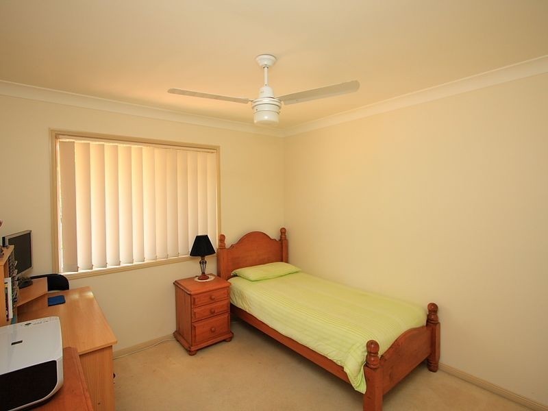 15 Pinnacle Close, Regents Park QLD 4118