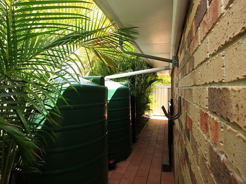 15 Pinnacle Close, Regents Park QLD 4118