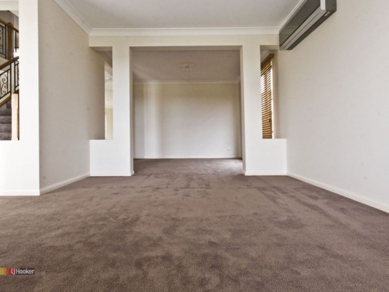 5 Resi Drive, Regents Park QLD 4118