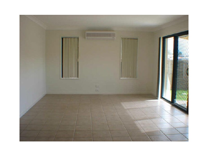 5 Webcke Ave, Crestmead QLD 4132