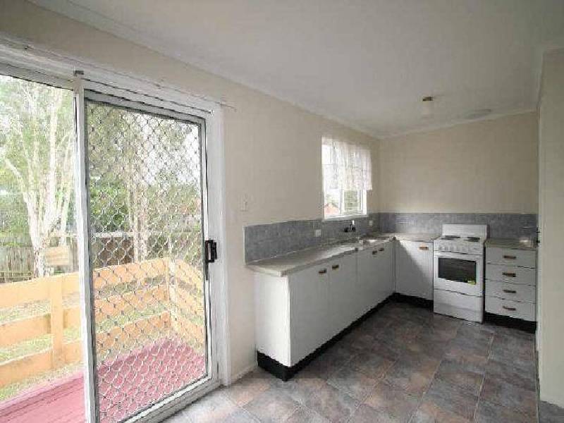 24 Cosway Street, Hillcrest QLD 4118