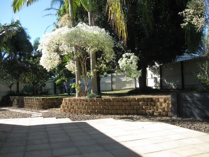 11 Billabong Court, Regents Park QLD 4118