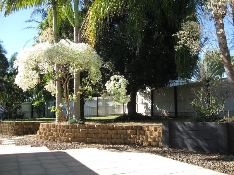 11 Billabong Court, Regents Park QLD 4118