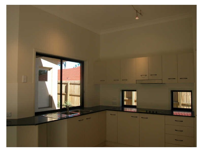 8 Gregory Close, Forest Lake QLD 4078