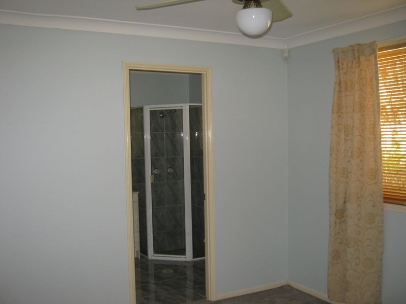 83 Lamberth Road, Regents Park QLD 4118