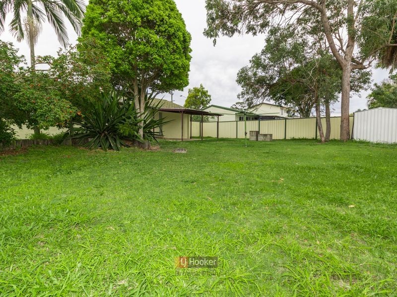 105 Waratah Drive, Crestmead QLD 4132