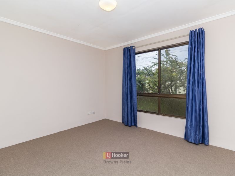 105 Waratah Drive, Crestmead QLD 4132