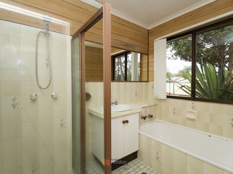 105 Waratah Drive, Crestmead QLD 4132