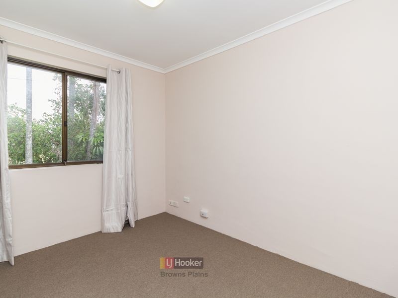 105 Waratah Drive, Crestmead QLD 4132