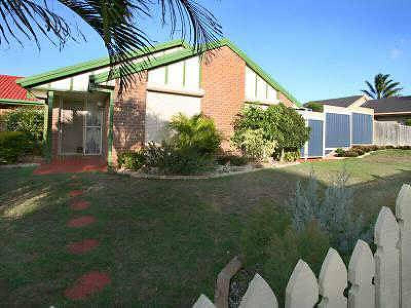 17 Bottlebrush Drive, Regents Park QLD 4118