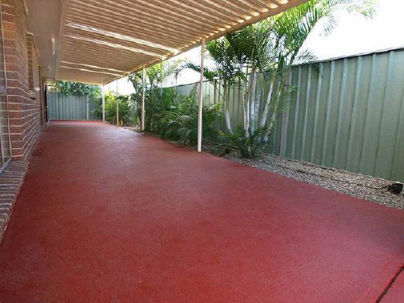 17 Bottlebrush Drive, Regents Park QLD 4118