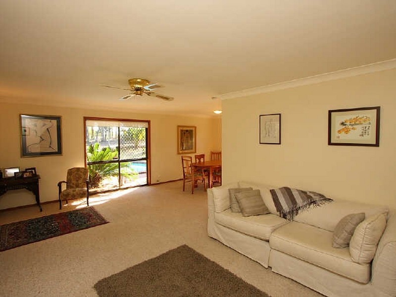 22 Lincoln Green Drive, Forestdale QLD 4118