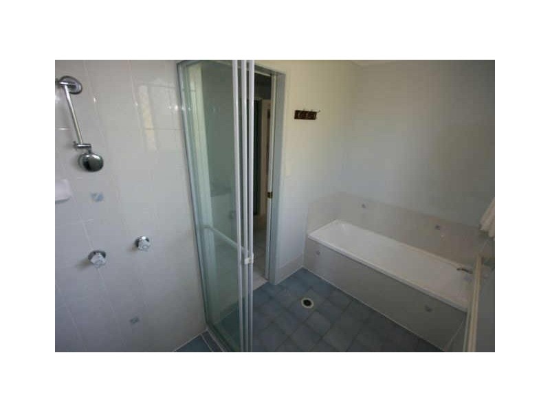 2 Baxter Crescent, Forest Lake QLD 4078