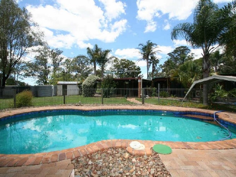 72 Dundee Road, North Maclean QLD 4280