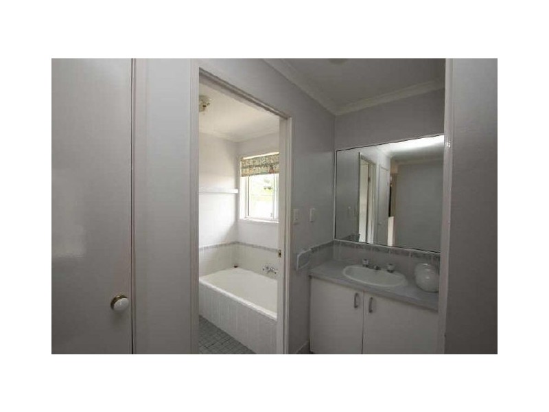 6 Piccadilly Court, Browns Plains QLD 4118