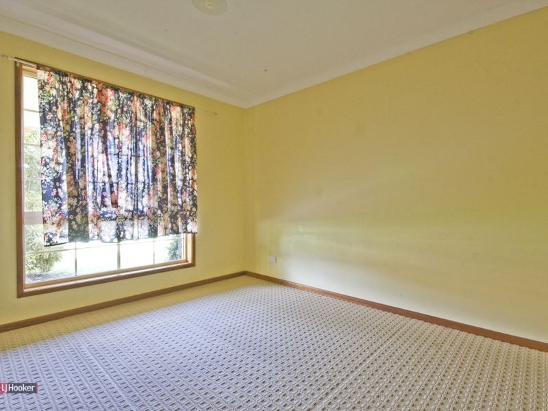 1 Iberis Court, Regents Park QLD 4118