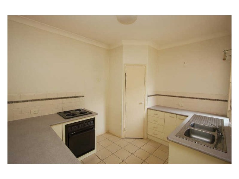 8 Barrier Place, Forest Lake QLD 4078