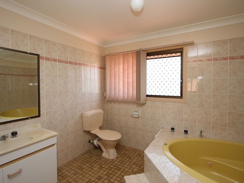 37 Vergulde Road, Regents Park QLD 4118