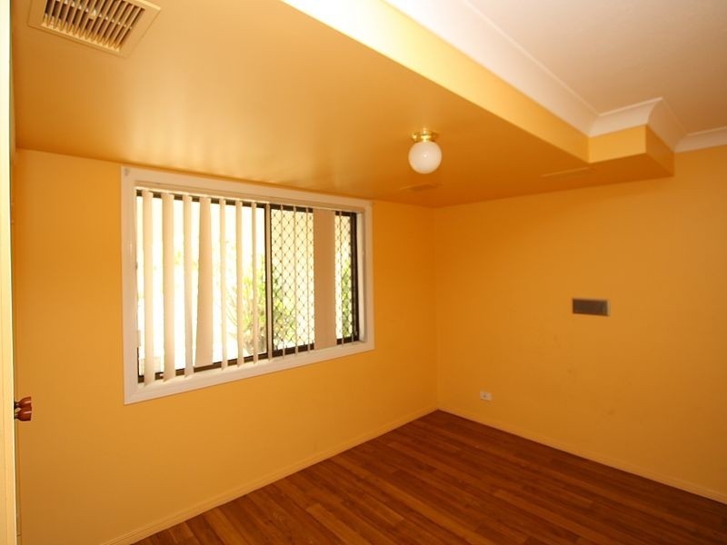 37 Vergulde Road, Regents Park QLD 4118