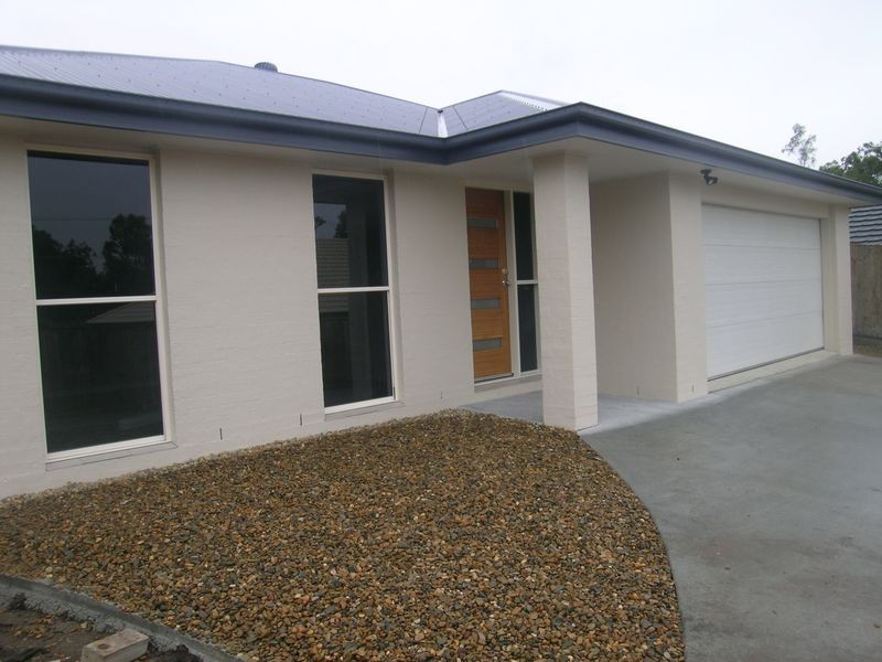 4 Charlton Place, Regents Park QLD 4118