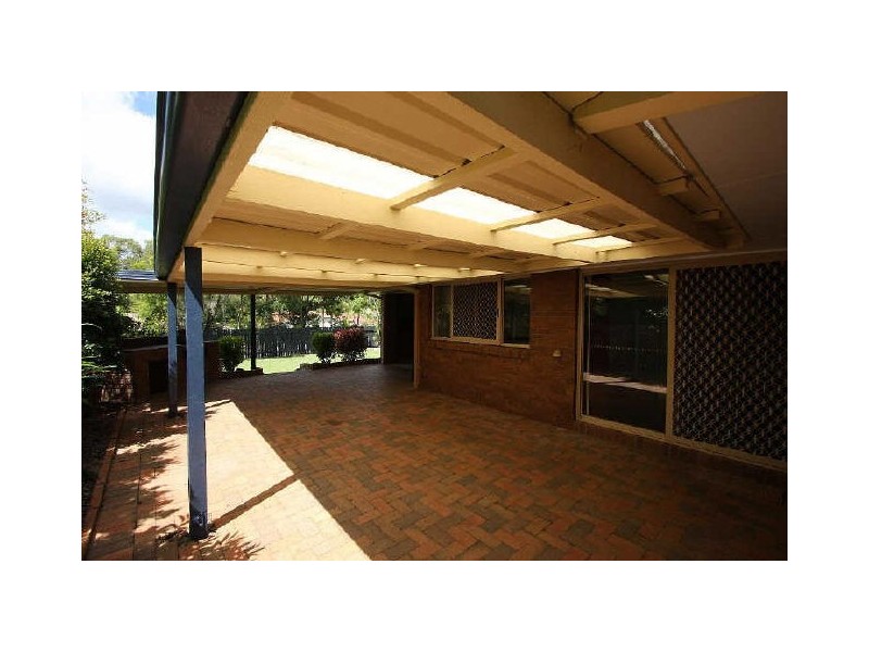 1 Watkinsia Court, Regents Park QLD 4118