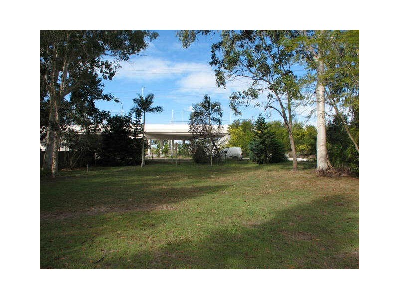 9-11 Middle Road, Hillcrest QLD 4118