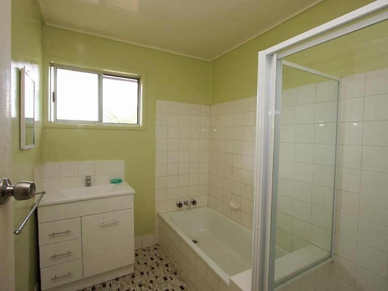 28 Paradise Road, Slacks Creek QLD 4127