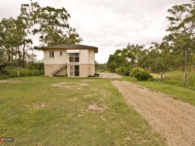 215 Andrew Road, Greenbank QLD 4124