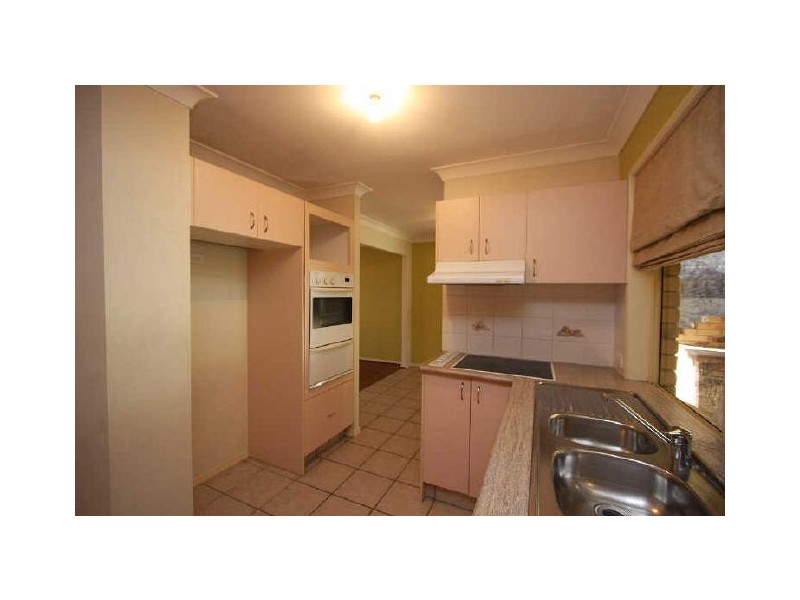 3 Conferta Place, Regents Park QLD 4118