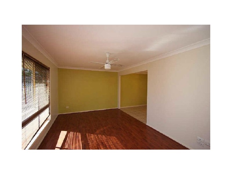 3 Conferta Place, Regents Park QLD 4118